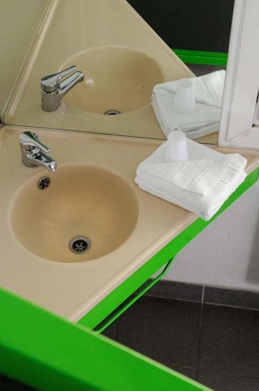 Lemon Hotel - Mery Sur Oise/Cergy Δωμάτιο φωτογραφία